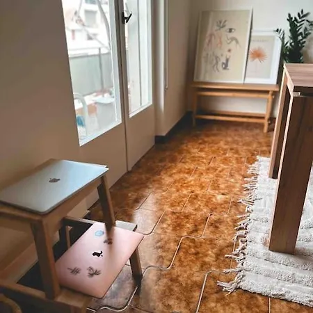 Linear Flat - Center - Private Parking Apartment