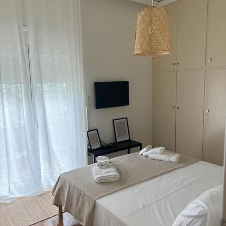 Linear Flat - Center - Private Parking Chania (Crete)
