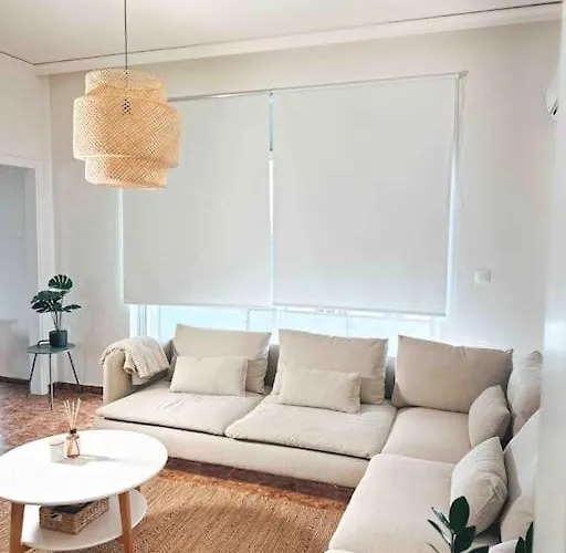 Linear Flat - Center - Private Parking