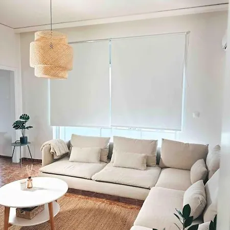 Linear Flat - Center - Private Parking