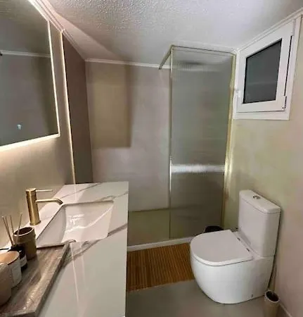 Linear Flat - Center - Private Parking Chania (Crete)