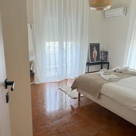 Linear Flat - Center - Private Parking La Canea