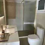Linear Flat - Center - Private Parking Apartman *