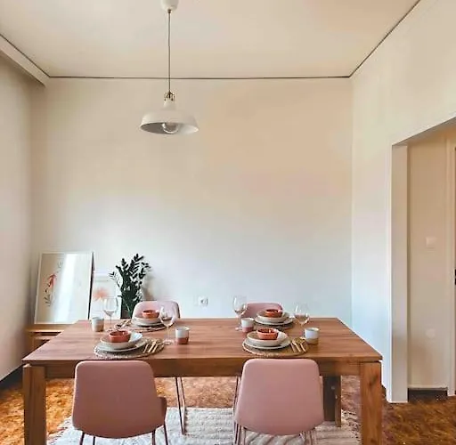 Linear Flat - Center - Private Parking